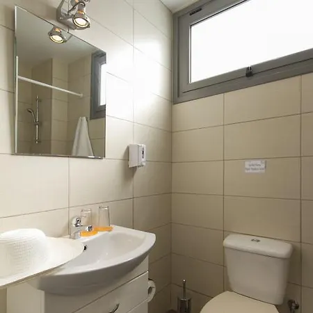 Myrto Hotel 3*